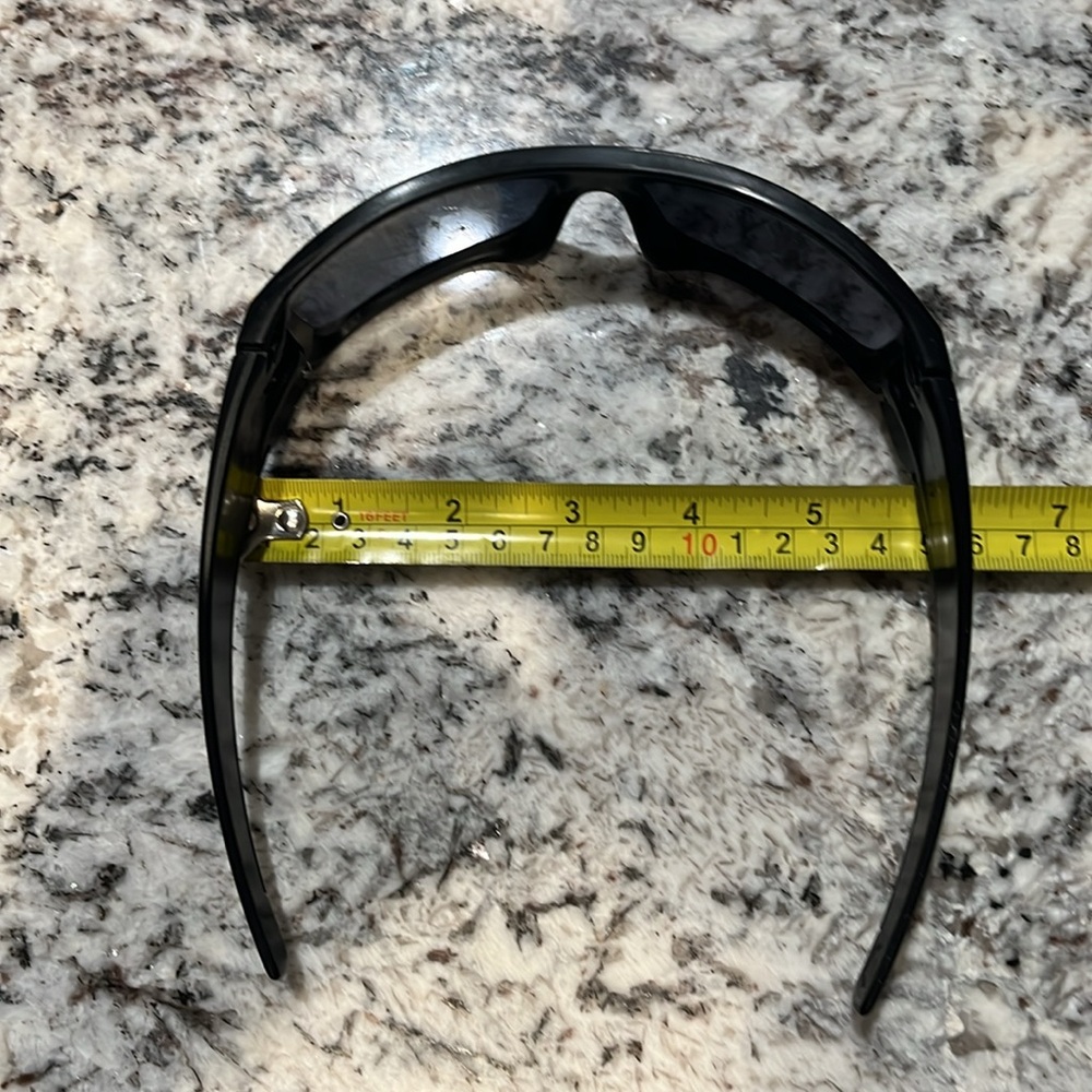Brand new- never worn mens Oakley sunglasses - Picture 4 of 10
